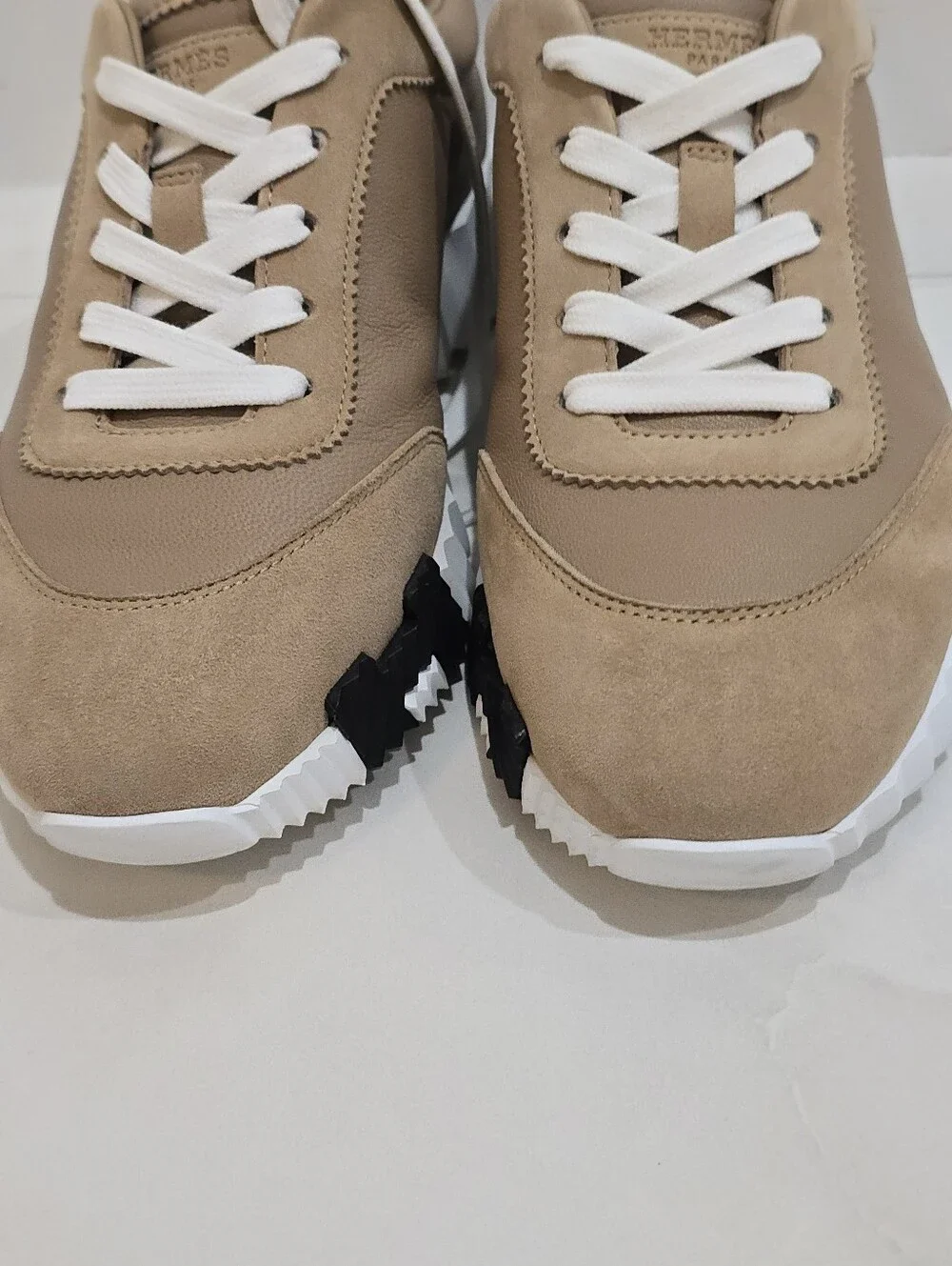 Hermes Womens Bouncing Sneakers Beige and White Low-Top Sneakers Size 38
